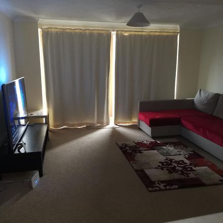 Spitaki Redhill (Surrey) Bagian luar foto