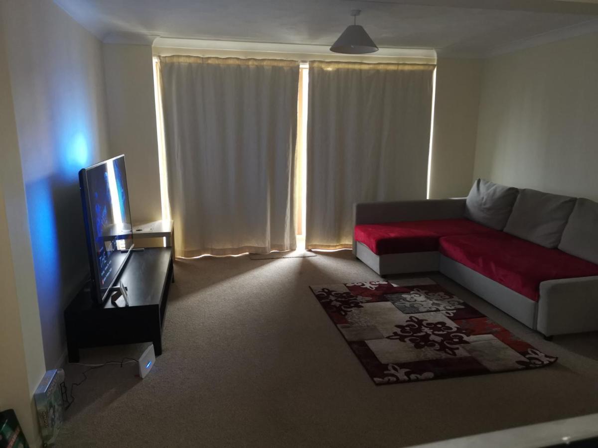 Spitaki Redhill (Surrey) Bagian luar foto